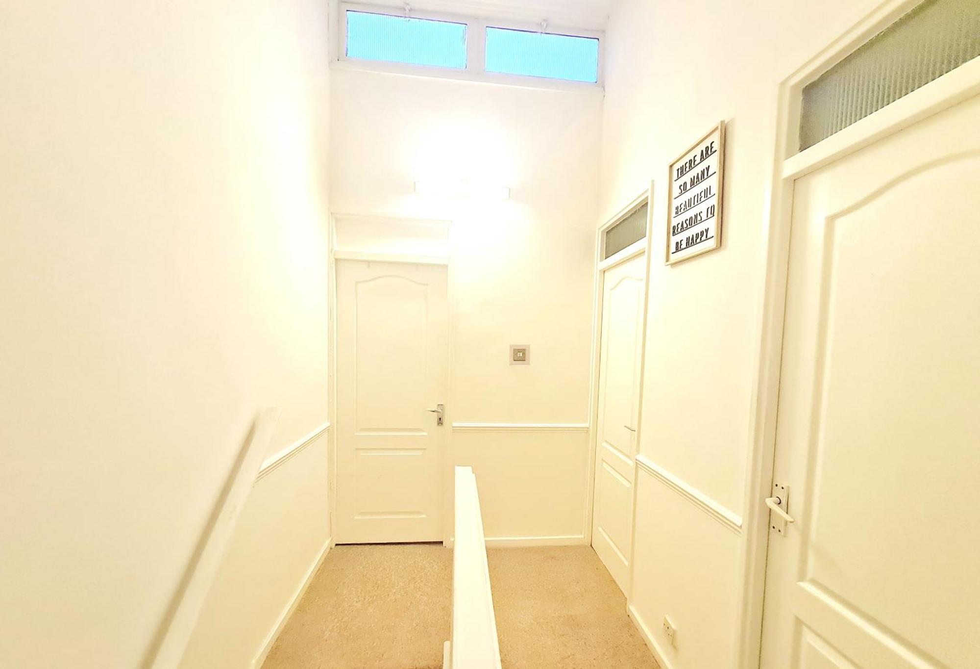Cosy Luxurious 3 Bedroom House, Free Parking, Free Wifi, Private Garden, Free Netflix Havering Екстериор снимка